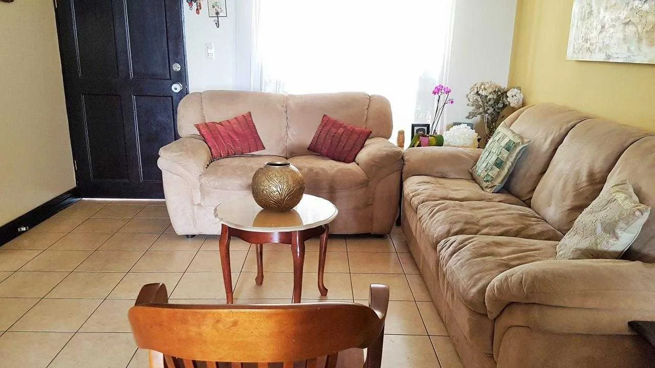 Se Vende Casa en Condominio, Curridabat, San José. - foto 2