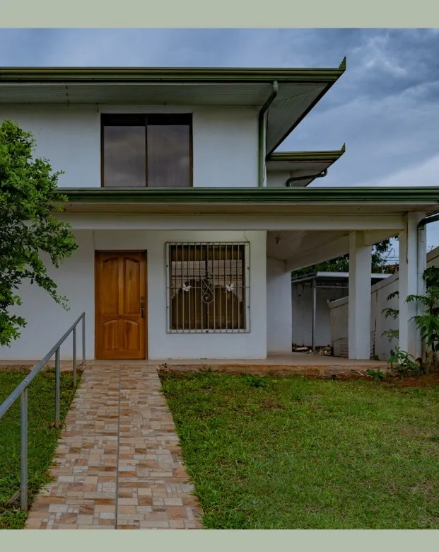 Amplia y cómoda casa en excelente ubicación, Perez Zeledon