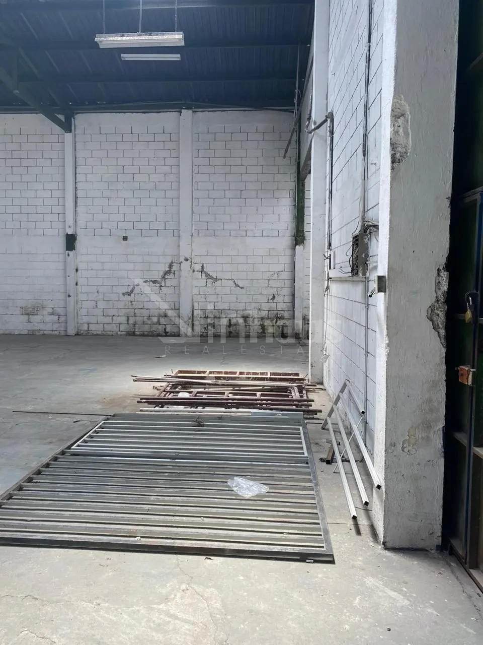 Venta de amplia bodega en San José - foto 3