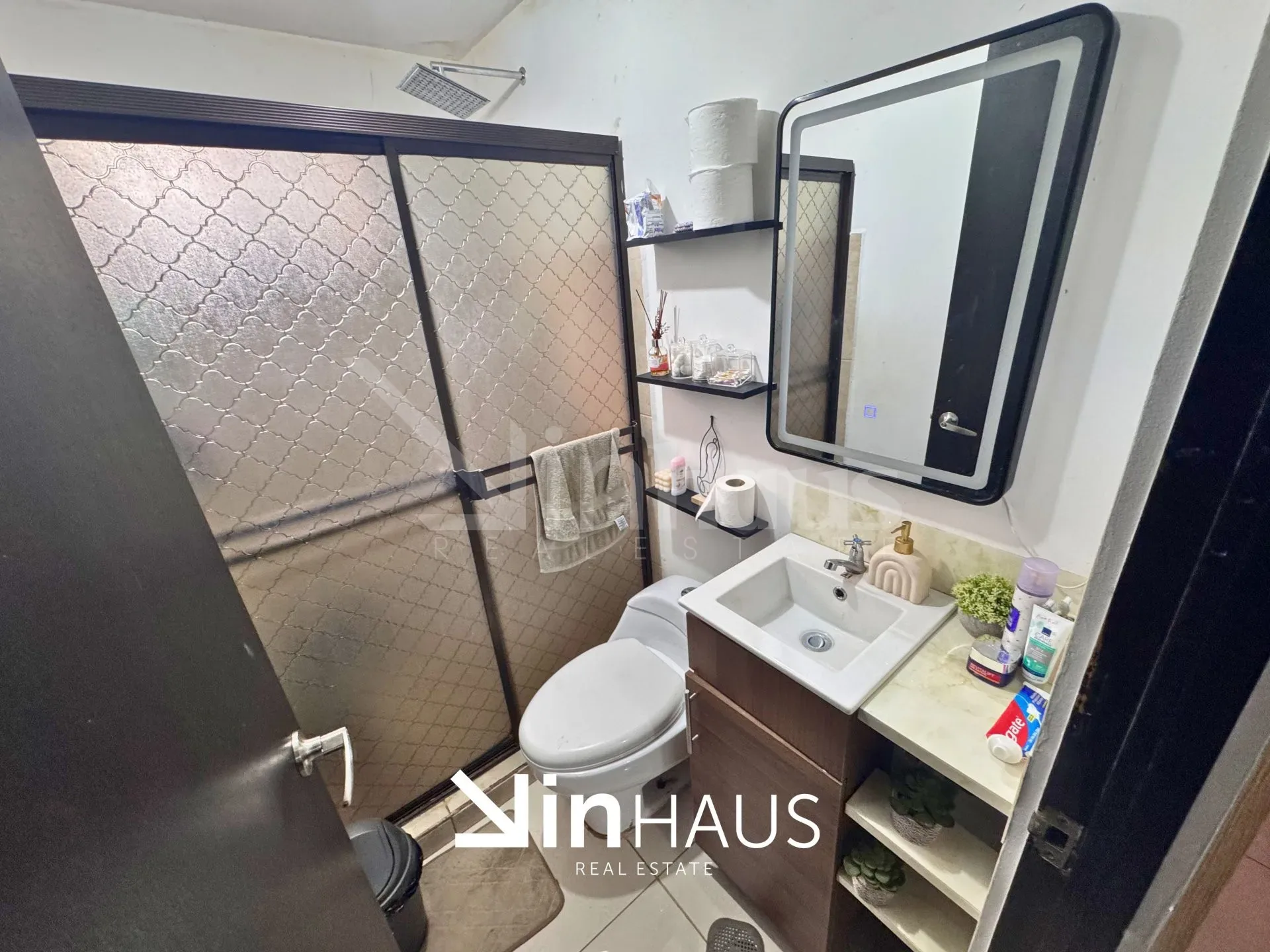 Venta de apartamento en primer nivel en condominio en Alajuelita - foto 4
