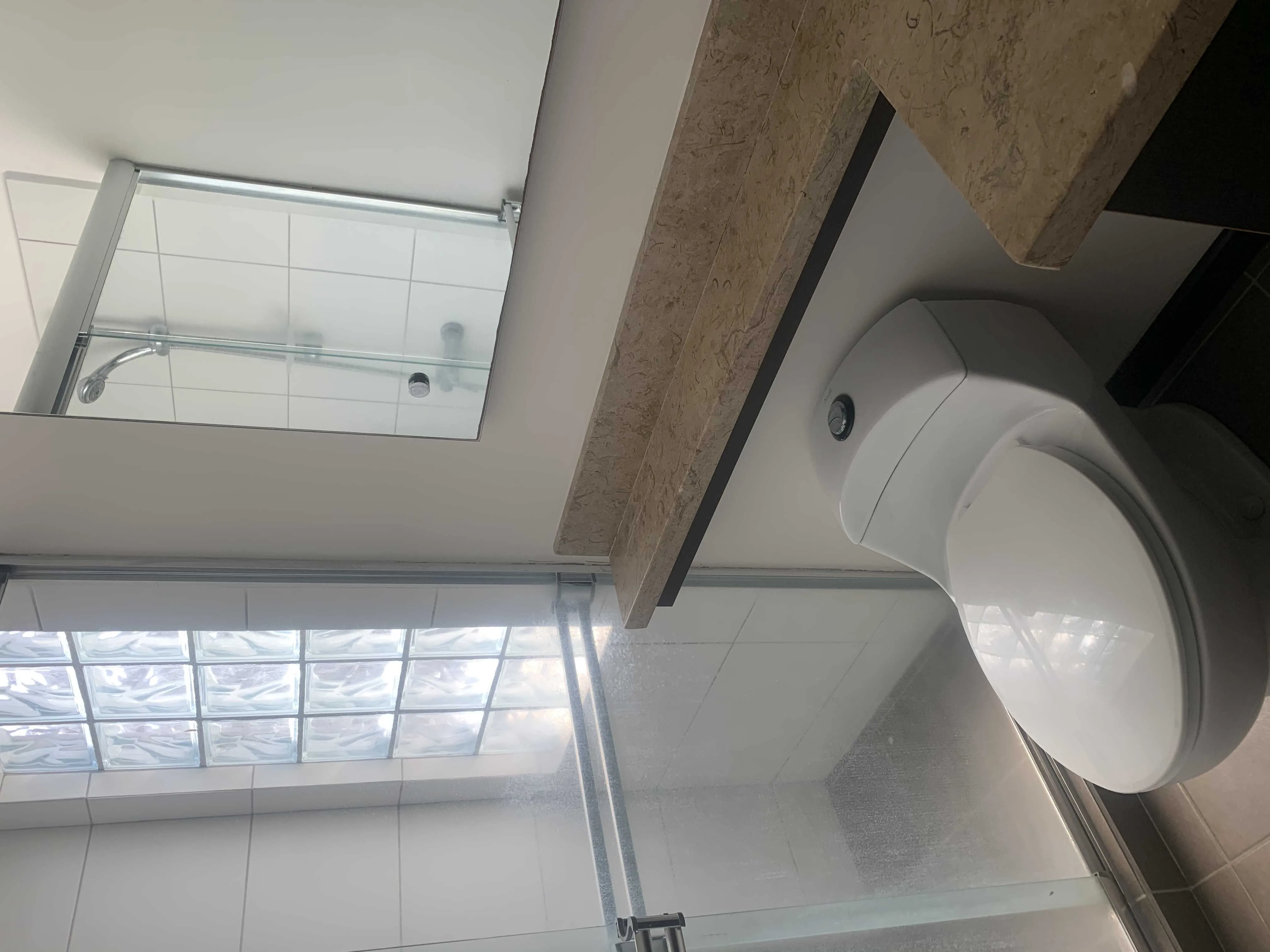Se alquila lindo y moderno apartamento en Condado del Parque. - foto 6