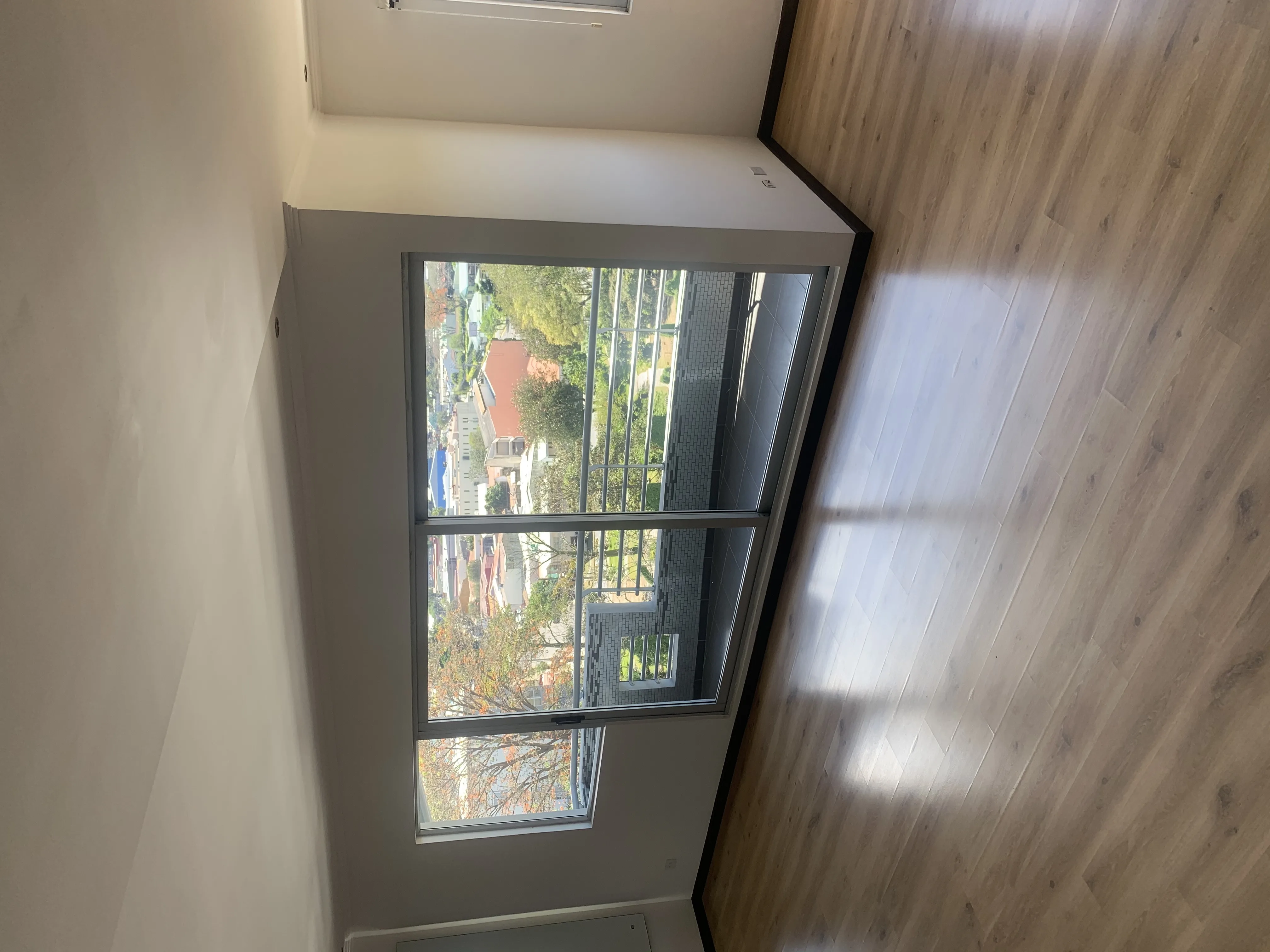 Se alquila lindo y moderno apartamento en Condado del Parque.