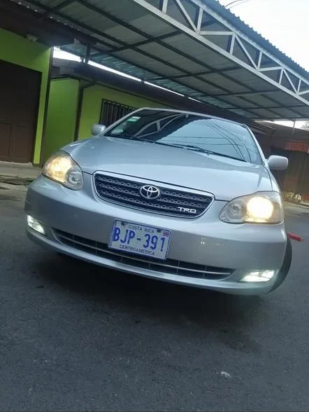 Toyota Corolla VVT-I 2005 automático