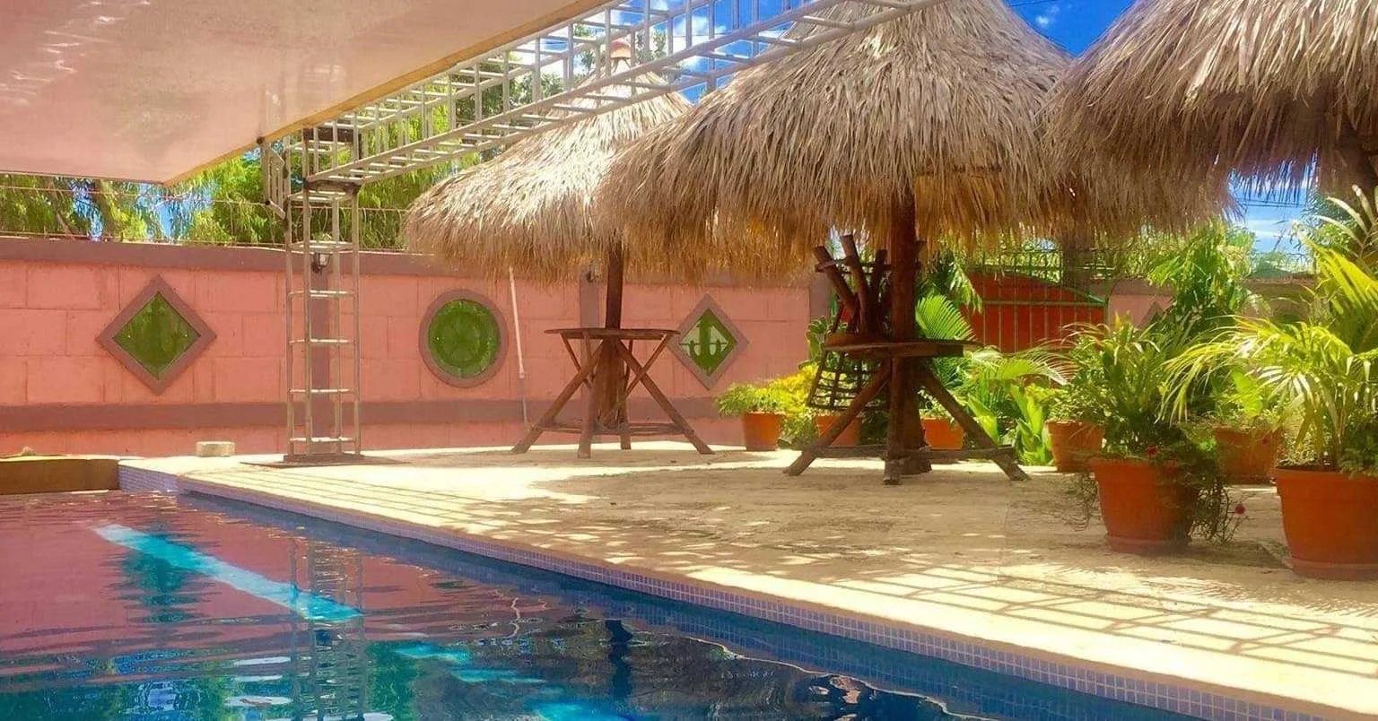 Bonita Casa En Las Playas Del Pacífico En Pochomil Nicaragua - foto 2
