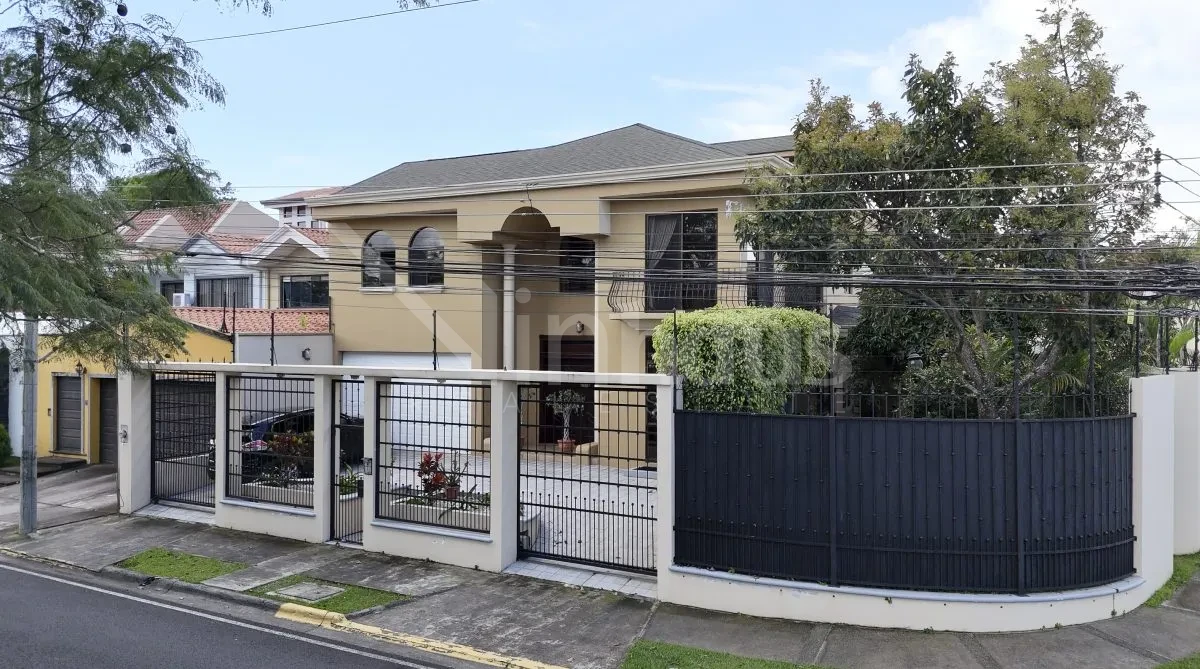 Venta de casa en Pinares