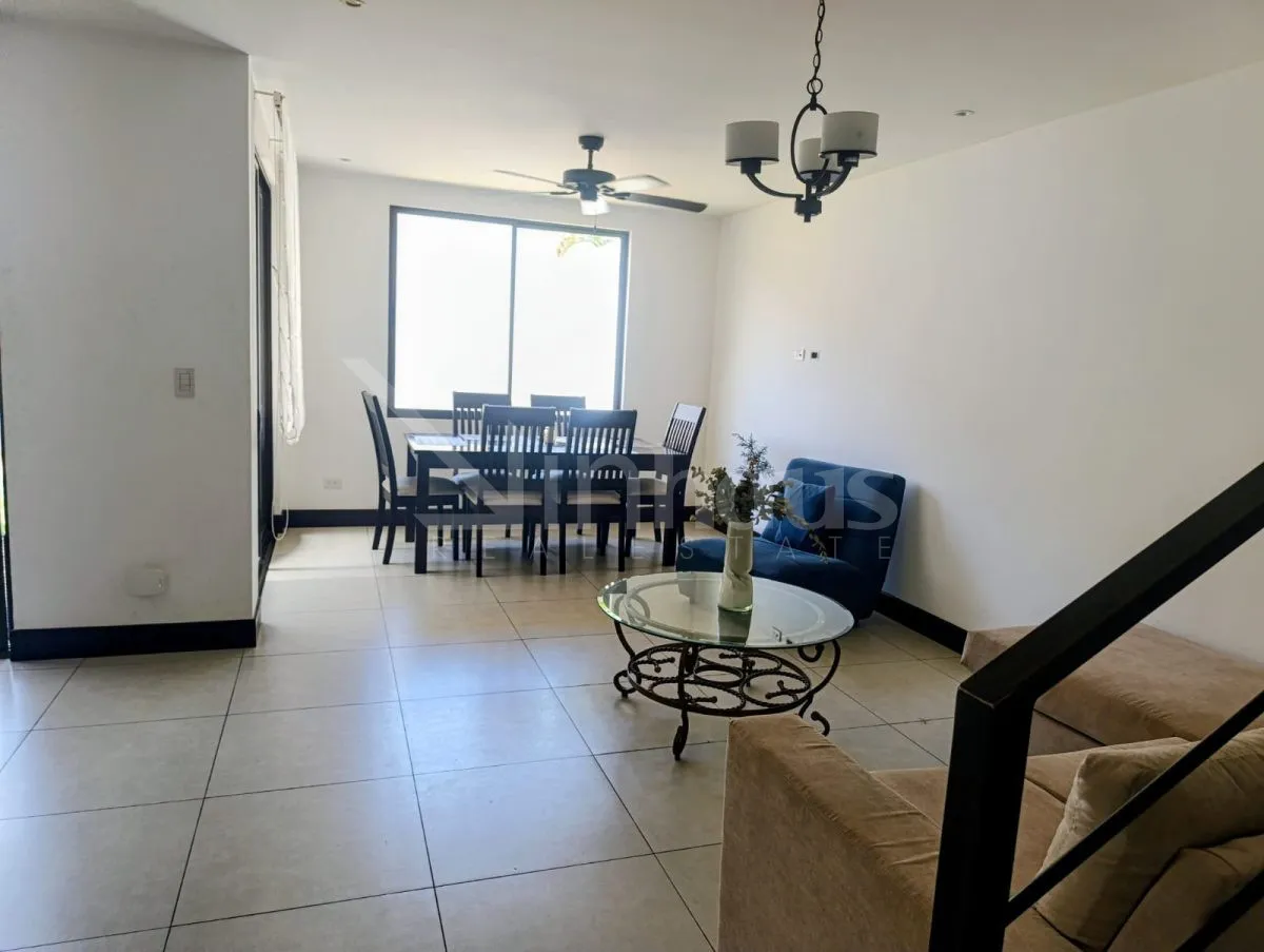 Venta de Casa en Condominio Parques del Sol - foto 5